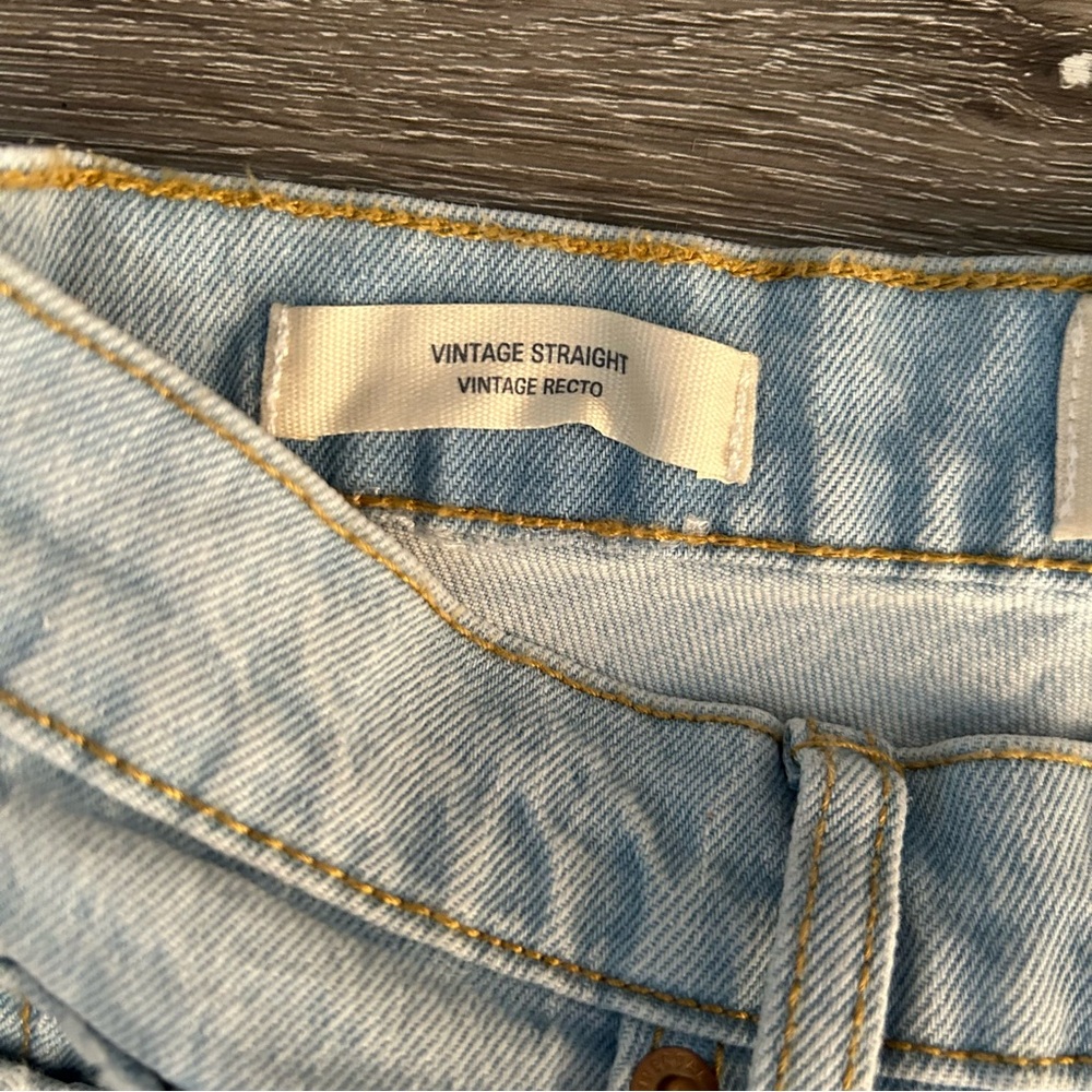 NWT Women’s 0 Light Wash Vintage Straight Button Fly Universal Thread Jeans - Picture 2 of 6